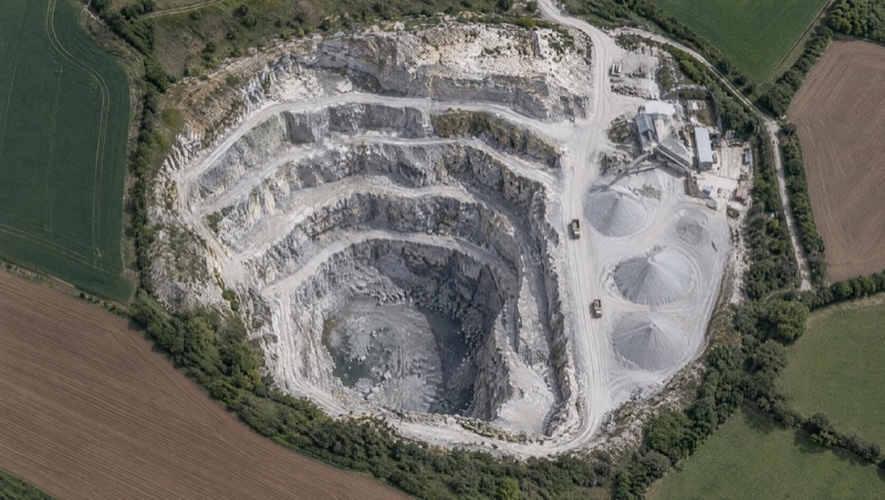 Illustrative video, generated for this page. A quarry seen from above. Not the site.